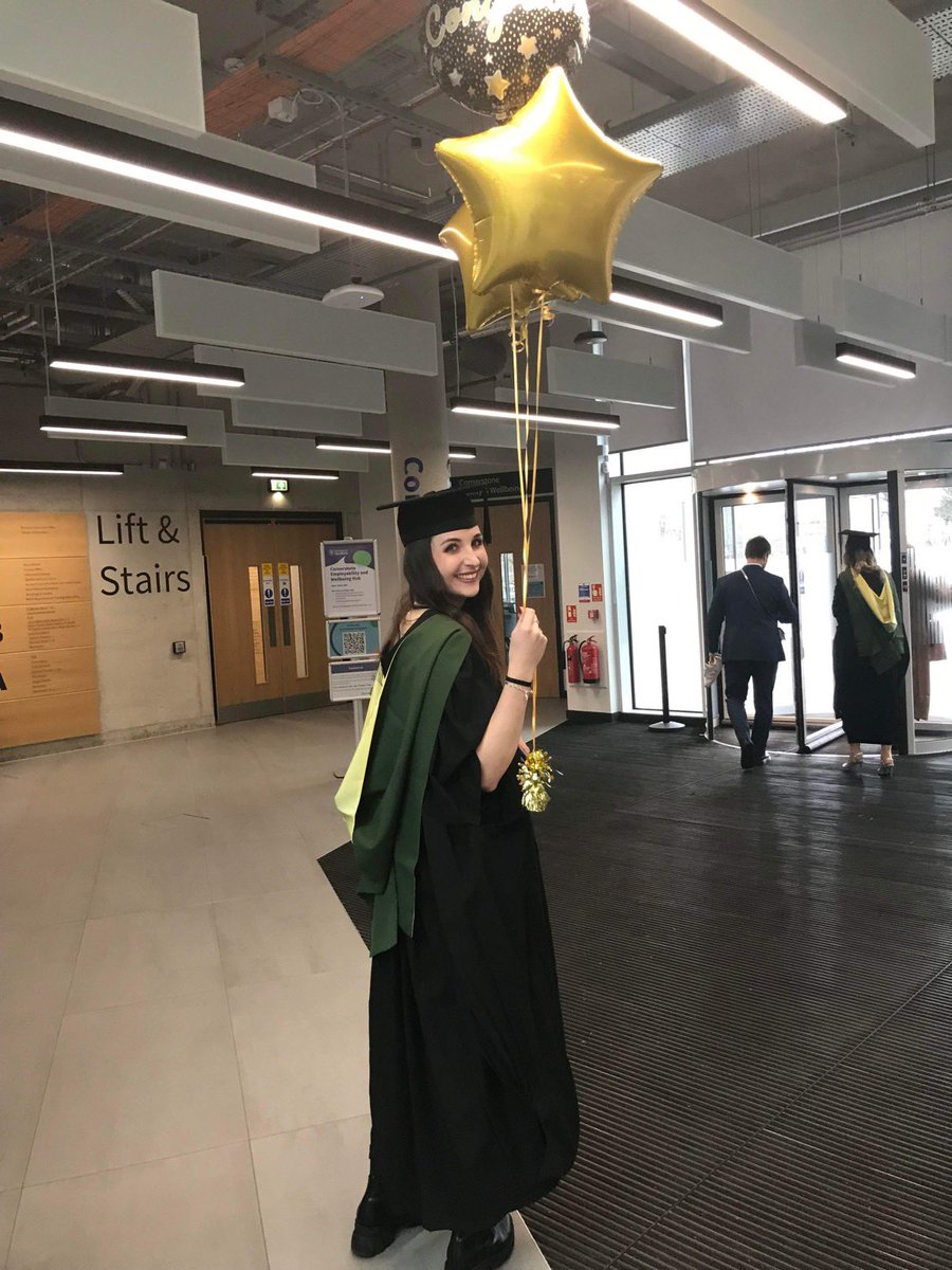 isabel_shore's tweet photo. Couldn’t ask for a better group of journalists to be graduating with 🤍 https://t.co/TSno14azNa