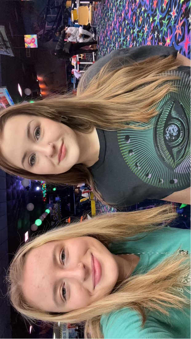 emoney31492's tweet photo. Fun night out with my fav ❤️ https://t.co/f8oAV4lhMJ