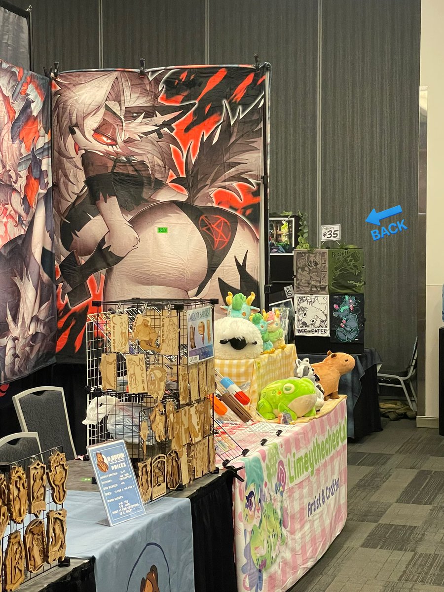 I’M BEHIND THE CAKED-UP LOONA