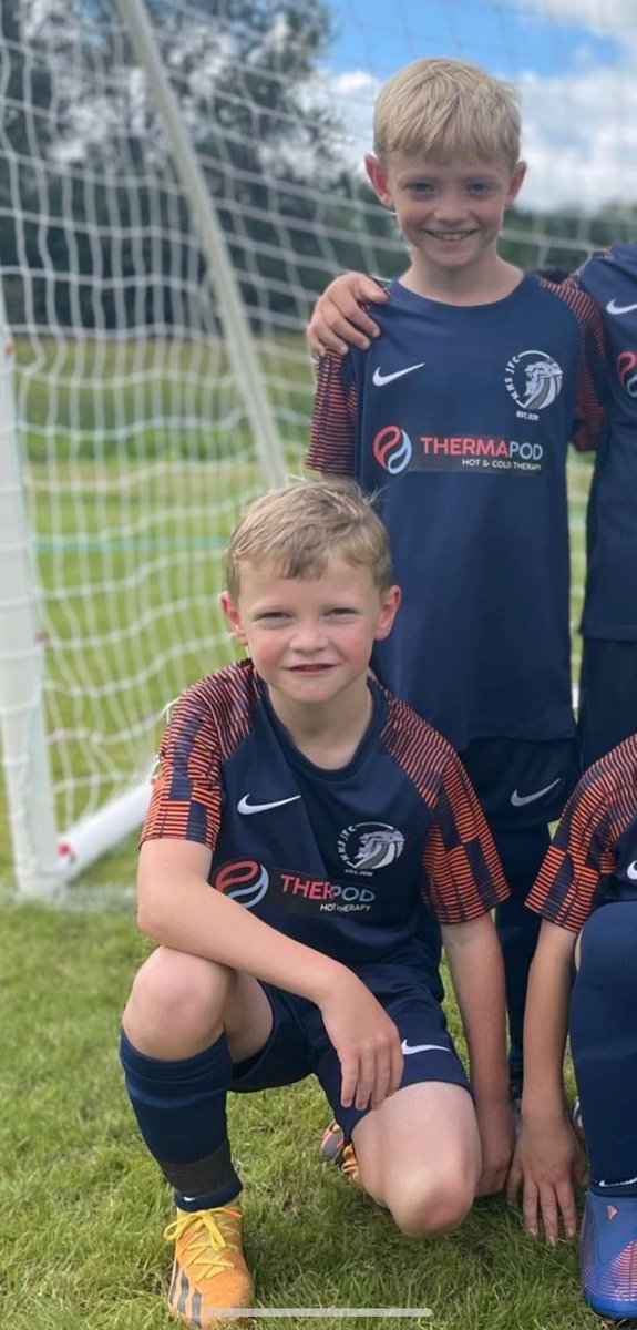 bayern_mhs's tweet photo. Good luck to Bobby and James as these Bayern boys start their  academy journey's with Crewe and Everton tomorrow 💙❤️ Keep working hard and more importantly enjoy it ⚽️ https://t.co/tD8zKgBdZa
