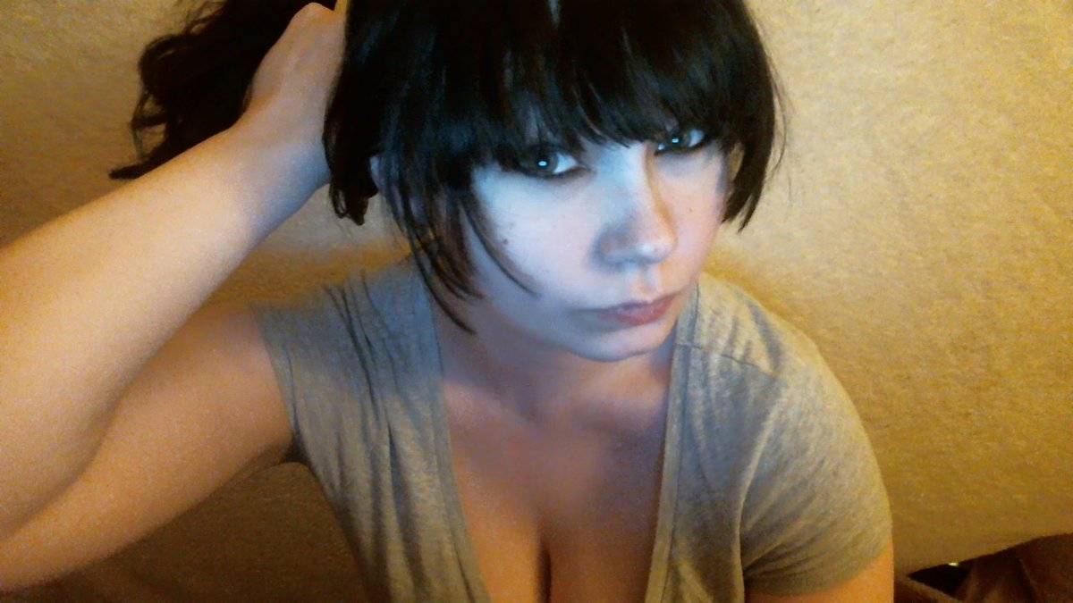 leyla_s3's tweet photo. putting my hair up like a good slut
#nsfwtwt #bigboobs #kinky #horny #gamergirl #egirl https://t.co/P7WiSgssfd