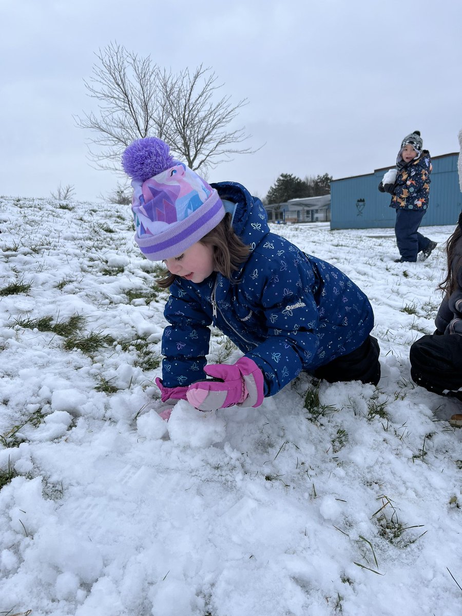 We had SNOW much fun this morning!! #kindergarten #winter #outdoorplay #freshair <a href="/StFrancisLondon/">St. Francis Catholic</a> <a href="/KindredKulture/">KindredKulture</a> <a href="/LDCSB/">London District Catholic School Board</a>