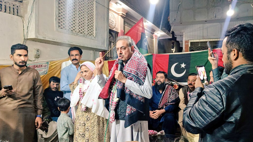 A Fruitful Corner Meeting of NA 250 and  Ps 130 has been organised in Block S North Nazimabad #DistrictCentral.
8th February will be the victory Day For PPP Central In Sha Allah 🇱🇾
#VoteForTeer