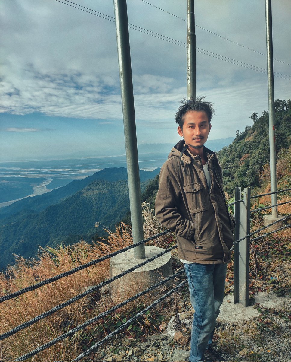 Jay__anta's tweet photo. Adventure awaits ⛰ ............

#MayudiaPass #WildWeekend #NortheastIndia #Nature #HappyVibes 🗺 https://t.co/yoji0xnLTJ