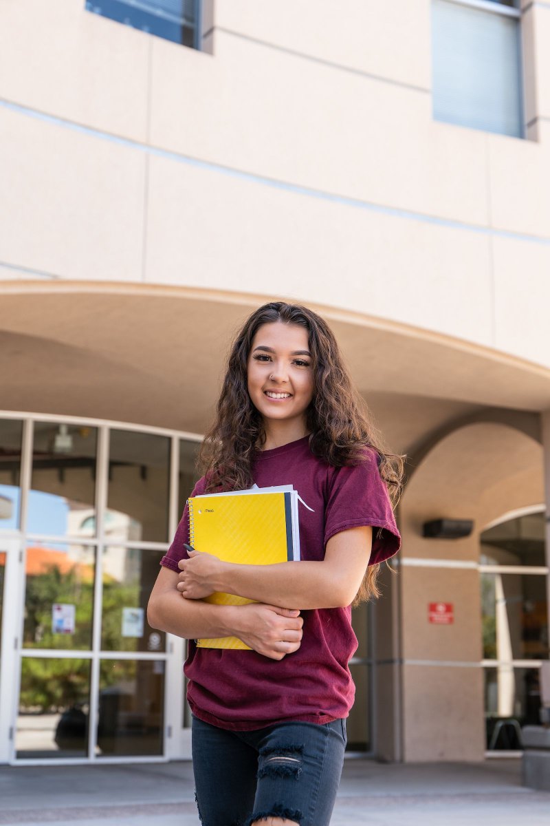 nmsu's tweet photo. On Fridays, we wear crimson♥️ 🤠  #CrimsonFridays https://t.co/fOU9lDqC8k