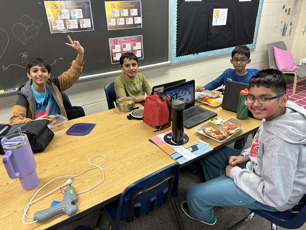 PTSquadTweeters's tweet photo. 5th grade #PawTechSquad members are working on creating various content @PoplarTreeES! Topics range from how to use a calming corner, creating a student calendar, developing a guide for Google Read &amp; Write…and more! #ContentCreators https://t.co/GaOBLTVroz
