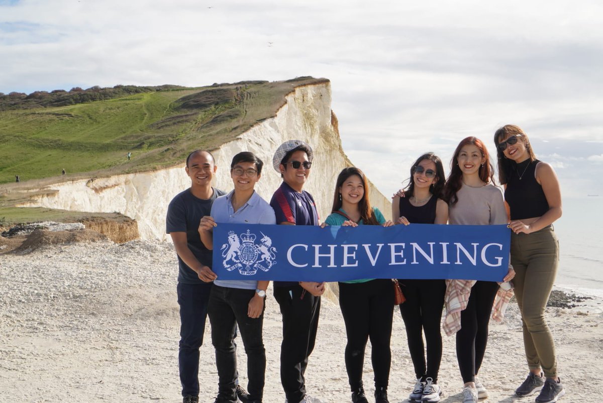 CheveningFCDO's tweet photo. Our Chevening Scholars have been busy exploring the UK, ticking off items on our 40th Anniversary Bucket List! ✅

Where would you want to visit if you could go anywhere in the UK?

See the full Bucket List here 👉 https://t.co/48GVTwfwGZ #40YearsOfChevening https://t.co/ExtGrda033