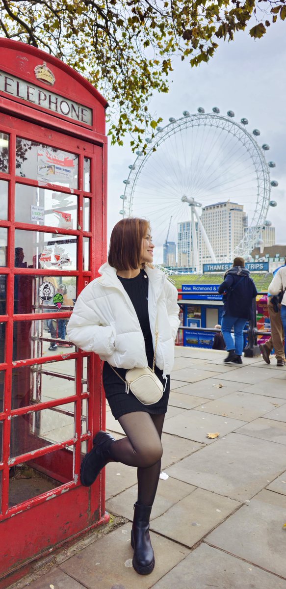CheveningFCDO's tweet photo. Our Chevening Scholars have been busy exploring the UK, ticking off items on our 40th Anniversary Bucket List! ✅

Where would you want to visit if you could go anywhere in the UK?

See the full Bucket List here 👉 https://t.co/48GVTwfwGZ #40YearsOfChevening https://t.co/ExtGrda033