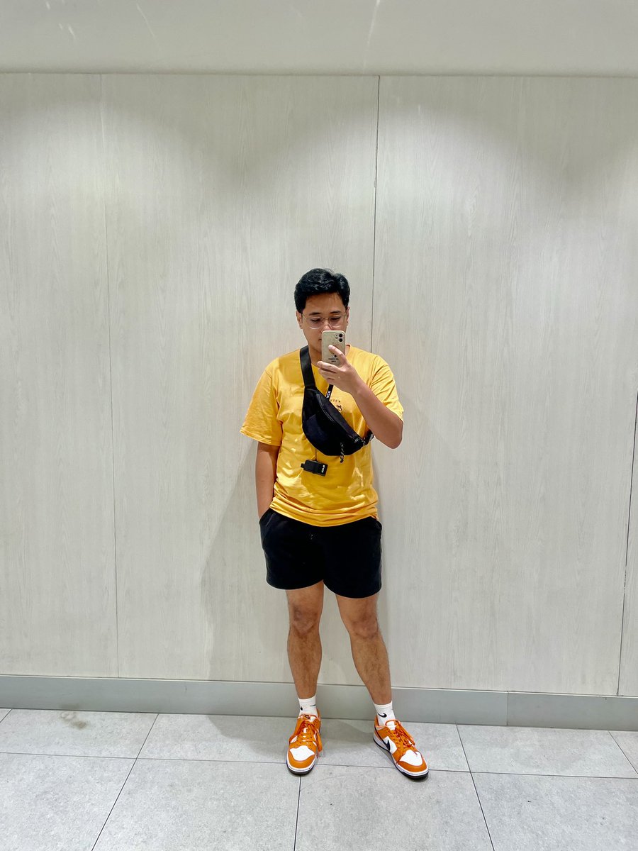 IamChods's tweet photo. 💛💛💛 https://t.co/At8hvgJb1v