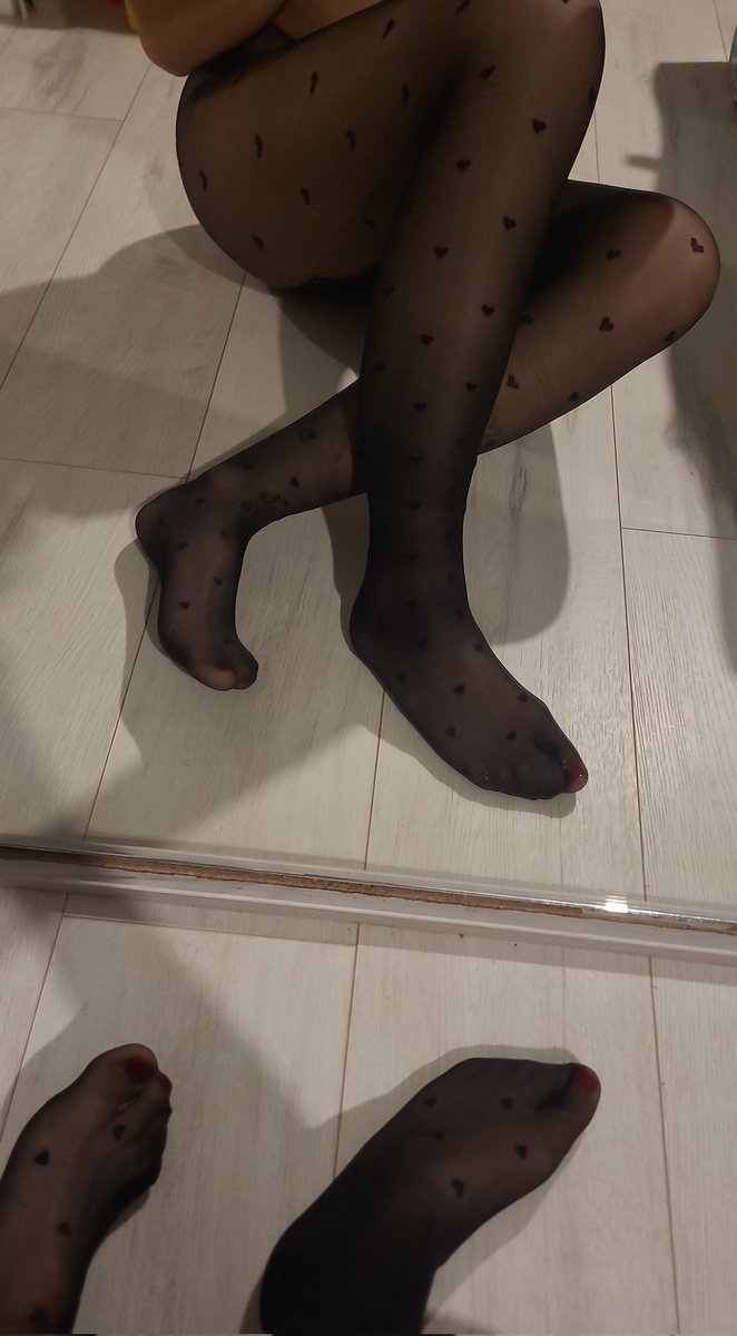 PriincessaMonik's tweet photo. Rozpieść się smakiem i zapachem moich stópek. Znoszę dla Ciebie rajstopy i rozkażę być podsłuszną pralką...😏

@rt_feet @PolishFindomFan @FootObsession_ @rtfemdom1 @rtfindom @femdompolish @FootParadiseRT @PolishFootSlave @findompl @RTFeetPromo @promoslave @findom4feet @find0m https://t.co/Wqj7X6WnUq