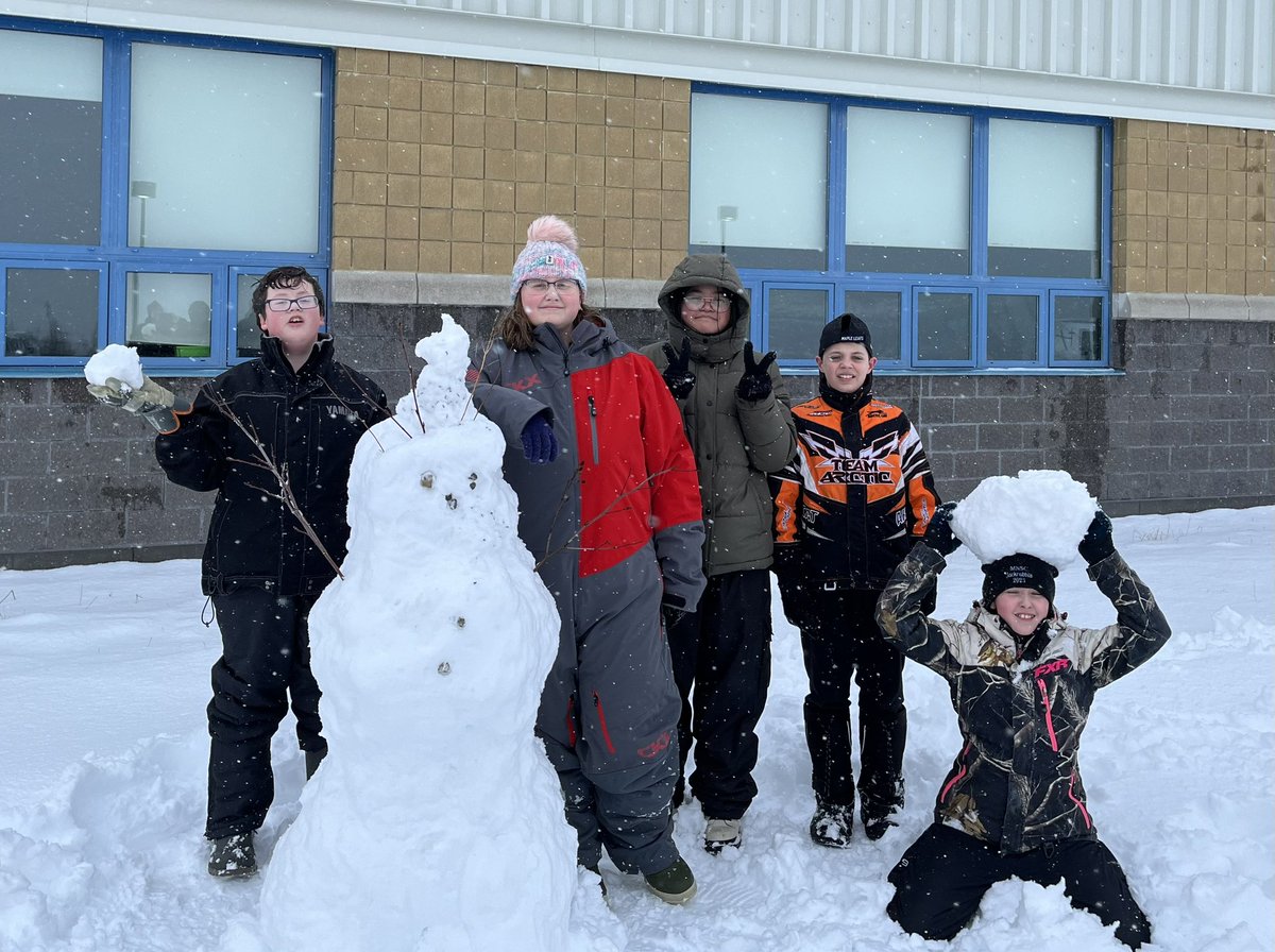 BelbenNerisa's tweet image. ❄️Snow much fun today ❄️#funoutdoors @NLSchoolsCA @LSASharks