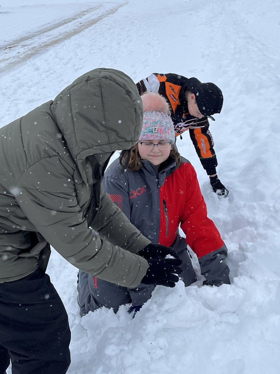 BelbenNerisa's tweet image. ❄️Snow much fun today ❄️#funoutdoors @NLSchoolsCA @LSASharks