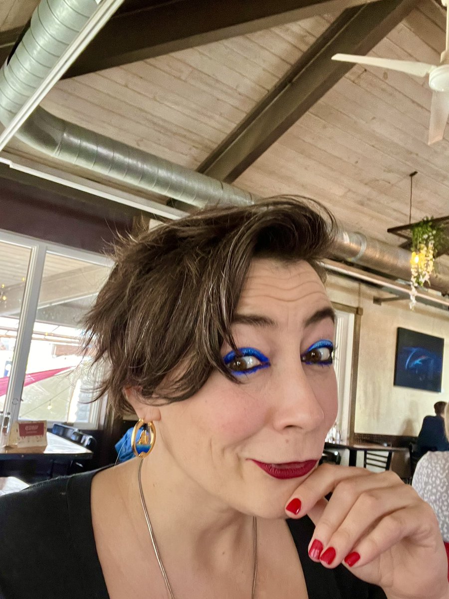 Last call to sign up for my current writing class! I teach a couple times a year, &amp; I throw my whole self into it. This class is 2 two hour sessions (Jan 13 &amp; 20) on finding your voice - your writing voice, full stop, or a particular project's voice. theshipmanagency.com/classes/craf...