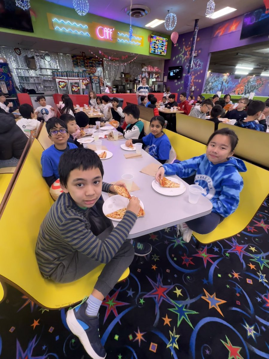 5th grade students let the good times roll on their field trip to United Skates. They had so much fun skating and completing some STEM activities. 🛼<a href="/SearingtownK5/">Searingtown School</a>