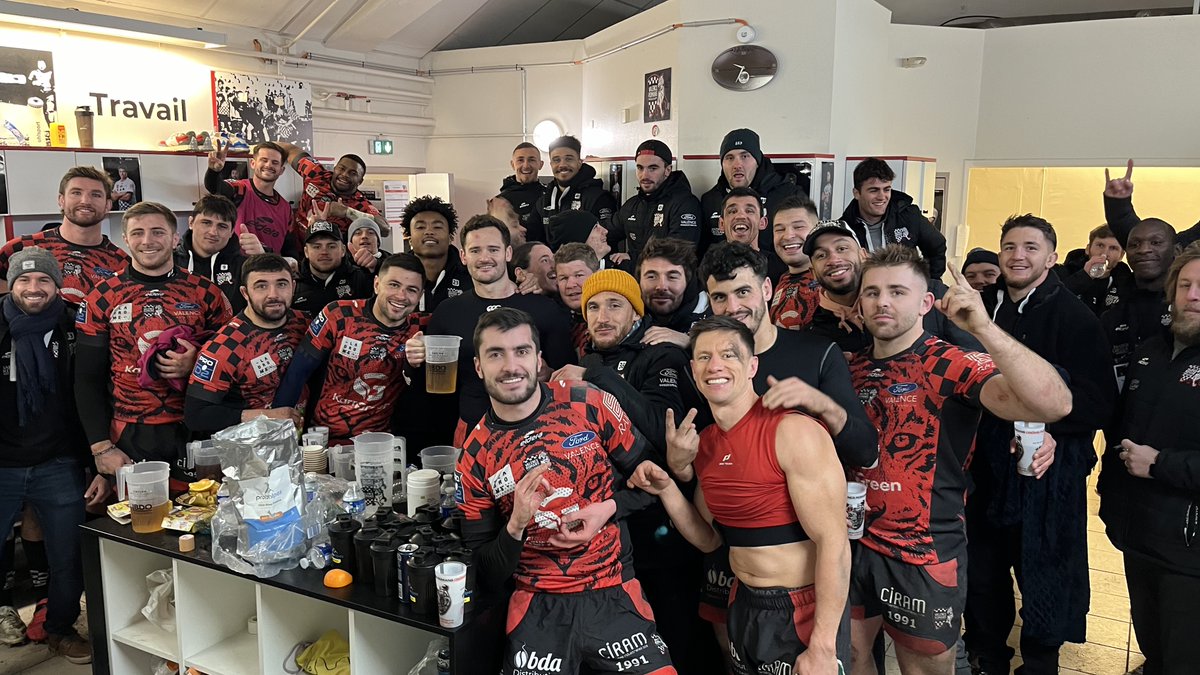 🏁 | 𝐋𝐀 𝐏𝐇𝐎𝐓𝐎 𝐐𝐔𝐈 𝐅𝐀𝐈𝐓 𝐏𝐋𝐀𝐈𝐒𝐈𝐑 !

Pompidou reste invaincu pour sa première à domicile ! Au terme d'un match où la défense a été de rigueur, les Damiers l'ont emporté face à Vannes ; leader de PRO D2 !

𝐁𝐑𝐀𝐕𝐎 𝐃𝐀𝐌𝐈𝐄𝐑𝐒 ! 🔥