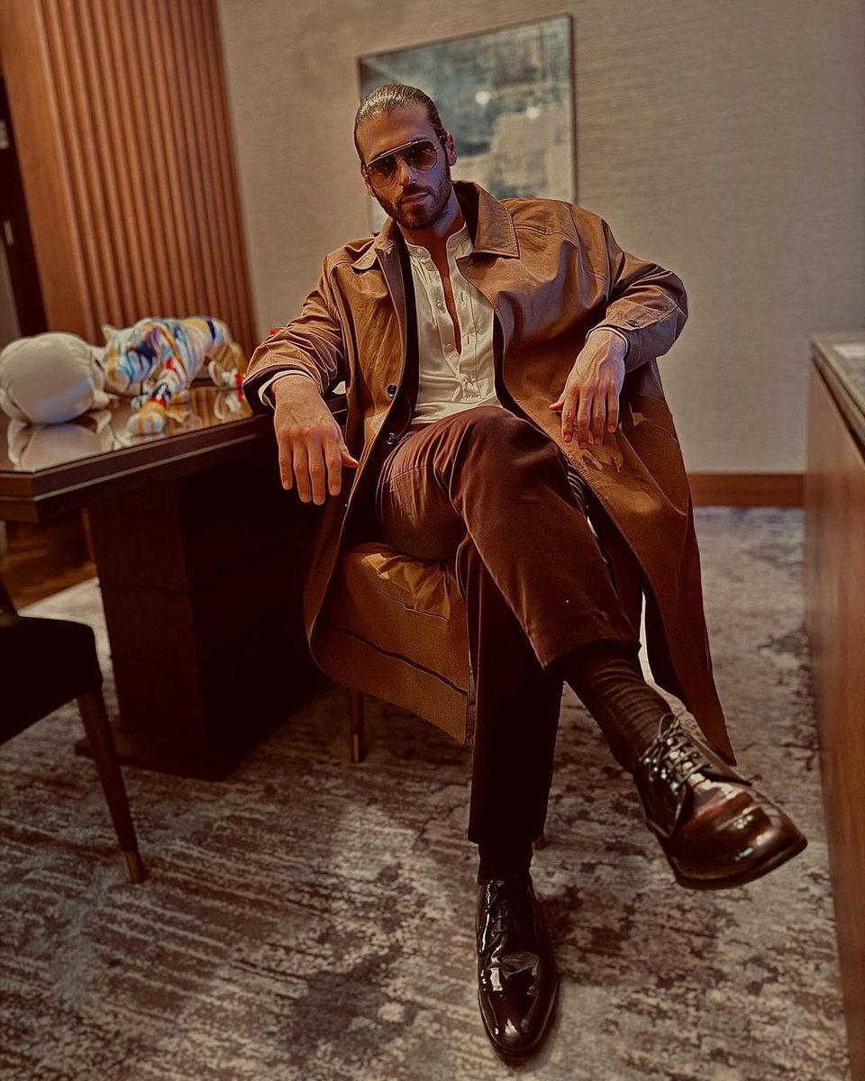 " Lisbon attitude 🇵🇹" CAN IG

  Wow 😍🫠 #CanYaman