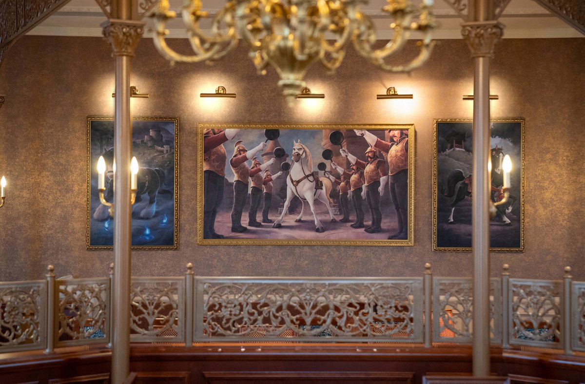 magicdlp_de's tweet photo. In einer Woche eröffnet das Disneyland Paris Hotel seine Türen für die Gäste. Heute wollen wir ein exklusiven Blick auf die unglaublichen Kunstwerke des Royal Banquet im Disneyland Hotel in Paris werfen.

Wie findet ihr die Bilder?

#magicdlp #Disneylandparis https://t.co/tlmQIfBg1Y