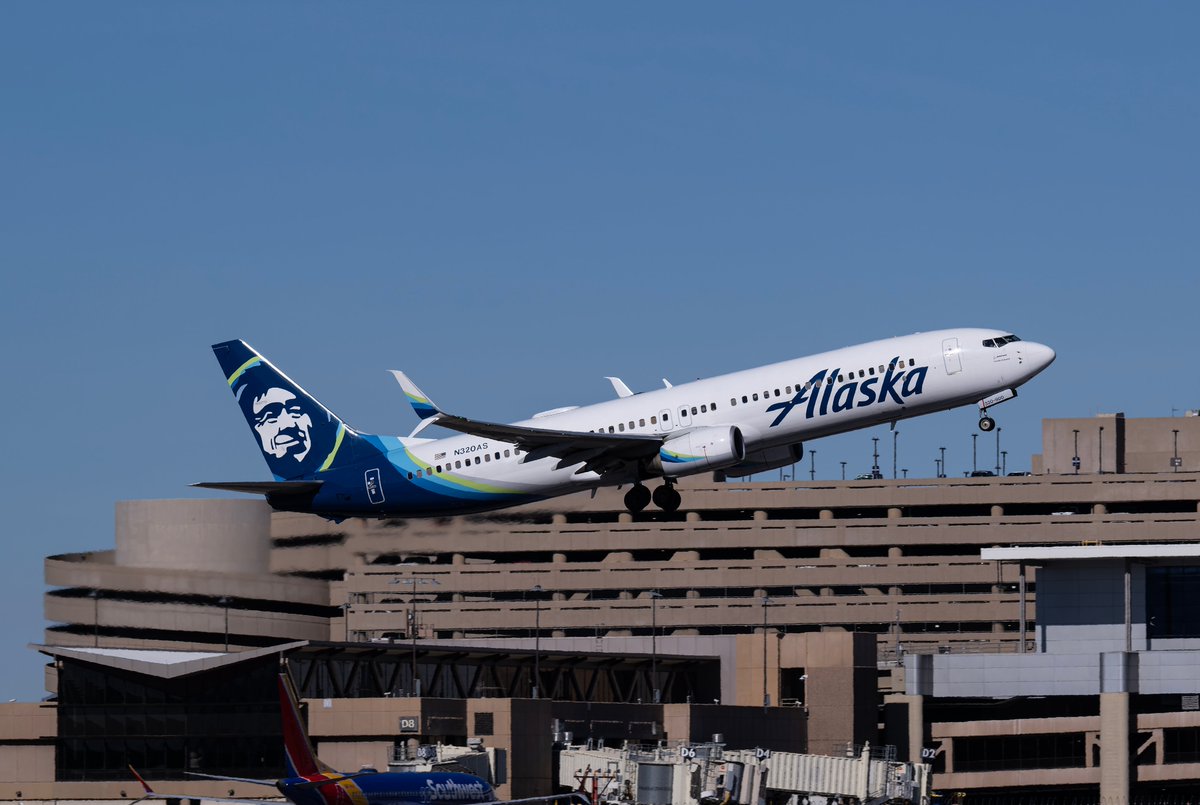 Alaska Airlines has announced that passengers on Flight 1282 from last Friday will receive $1,500 each as compensation.

Read more details:
aviationforaviators.com/2024/01/12/pas…

#AlaskaAirlines #Boeing737Max9 #boeing #flight1282