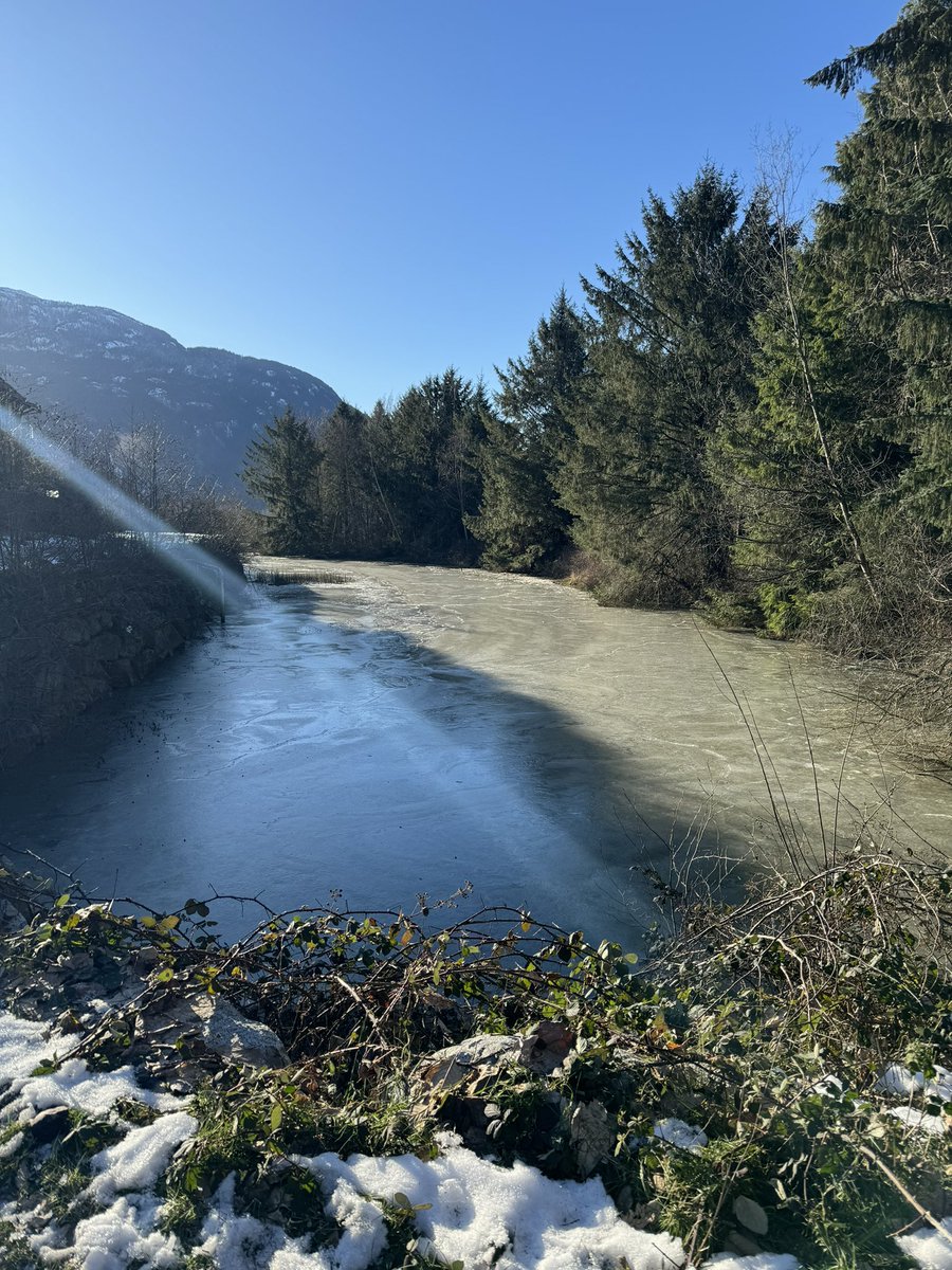 narvi's tweet image. #squamish right now. #ColdFront