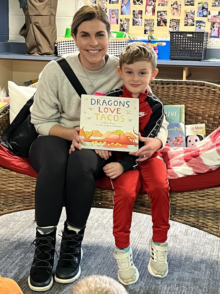 Kelly Kubik tweet media