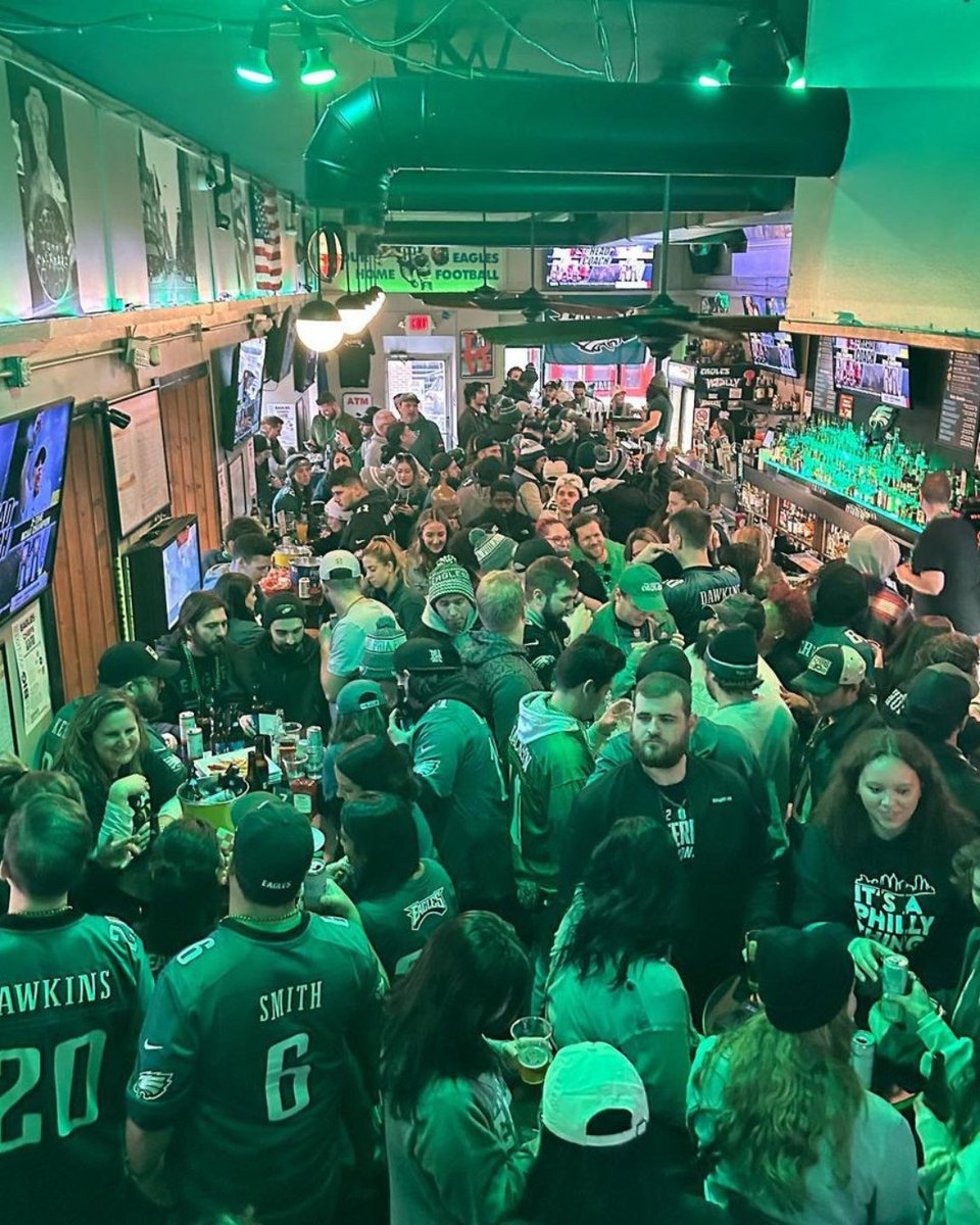 The @Eagles are in the playoffs - Show your support at SSHD bars & local shops! 🦅👀 BARS: @PWSouthStreet @WoollyMammothPA @ONealsPubPhilly SHOP: #oxymoronfashionhouse @samshawtreatry #suplexsneakers FOOD: @BDS_PHL #puyerovenezuelanflavor #mahalohawaiianbbq #SouthStreetPhilly