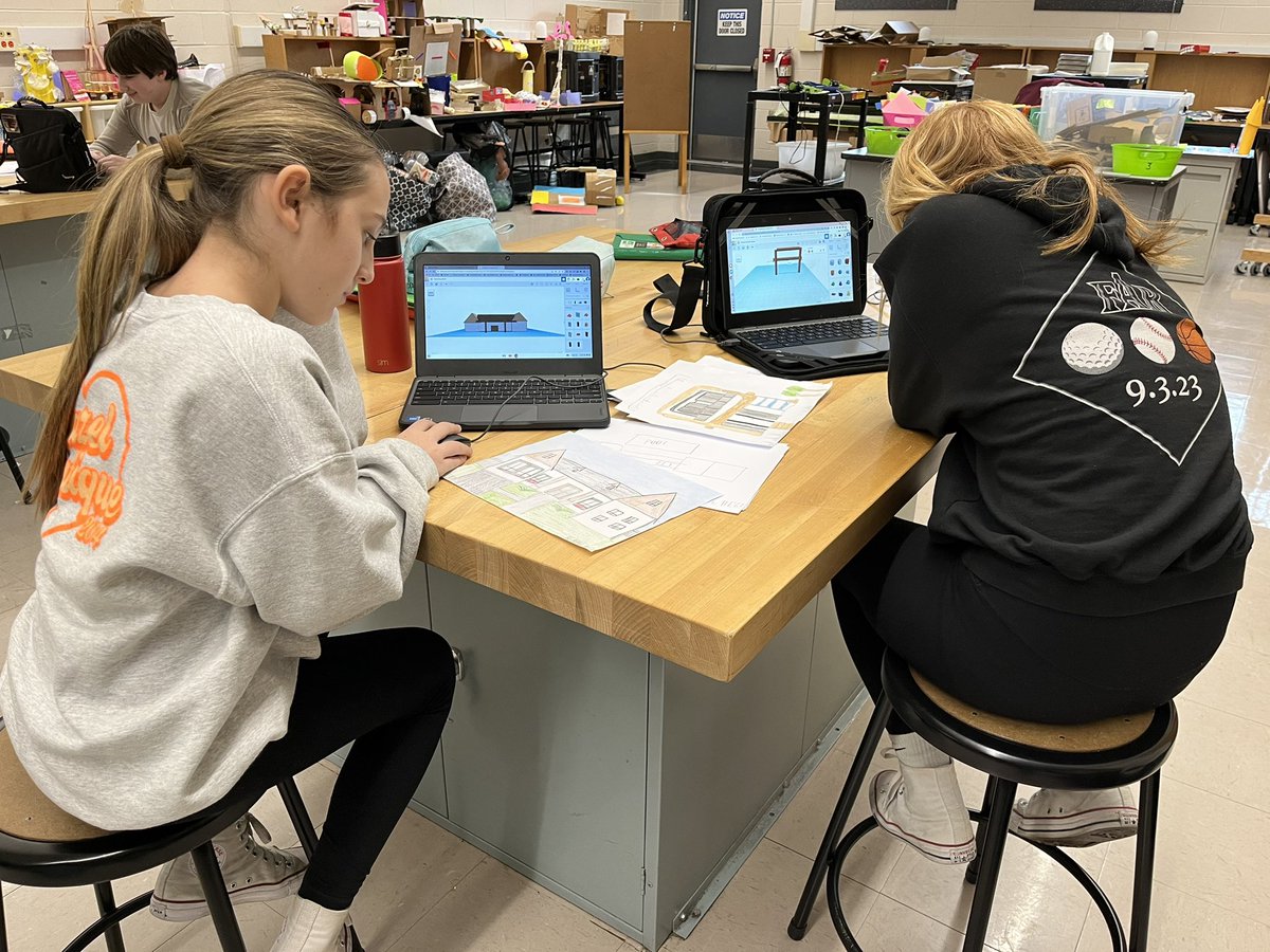 MrClaytonMath's tweet photo. 6th grade students designing their research-based dream houses! @MTPSNJ @MarlboroMem #architecture #steam https://t.co/S5YYPnghvH