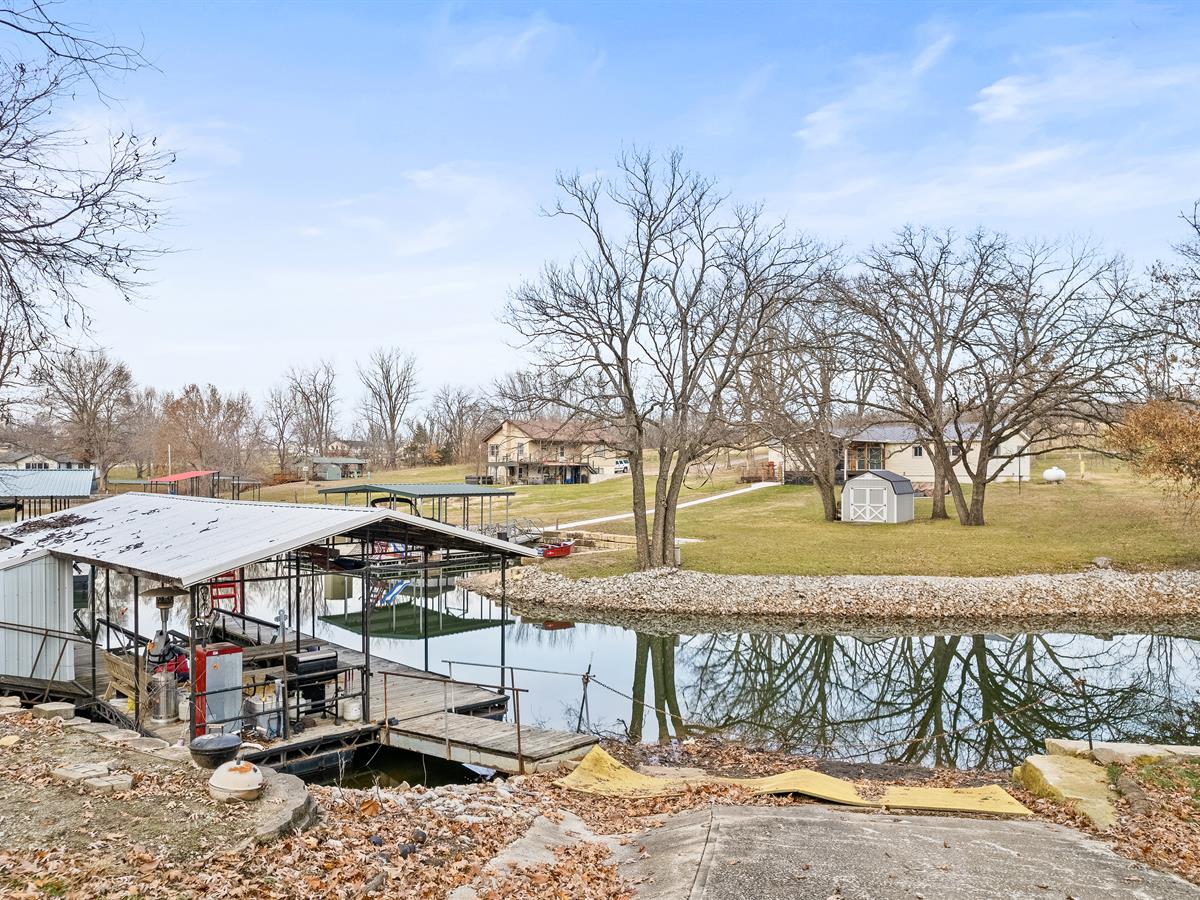 AUCTIONFLIP's tweet photo. Feature #Auction: Discover the epitome of lakeside living with this 0.52 acre lakefront lot in the Lake Viking subdivision in Gallatin, MO. Bidding ends Wednesday, Jan. 31st, at 1 PM. Conducted by Jeff Cates with @CatesAuction. https://t.co/A9BqJoNiys #land #realestate https://t.co/GTxNa1IEo4
