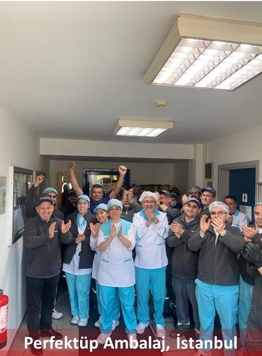 metaliscisi's tweet photo. Türk Metal Sendikası’nın grev kararı alması ardından MESS fabrikalarında grev kararları imzalandı ve asıldı.
#İşgalGrevDireniş
#FabrikalarMESSeMezarOlacak
#EylemseEylemGrevseGrev
#ZaferDirenenEmekçininOlacak
#Arçelik #Ford #Tofaş #Autoliv #Perfektüp #CMSJant https://t.co/hIsF6mNvOE