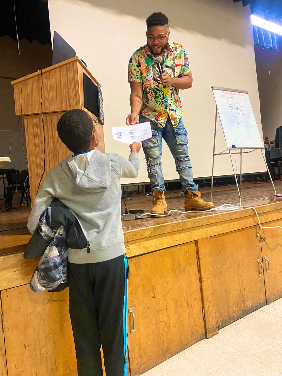 Sara Yoskowitz tweet media