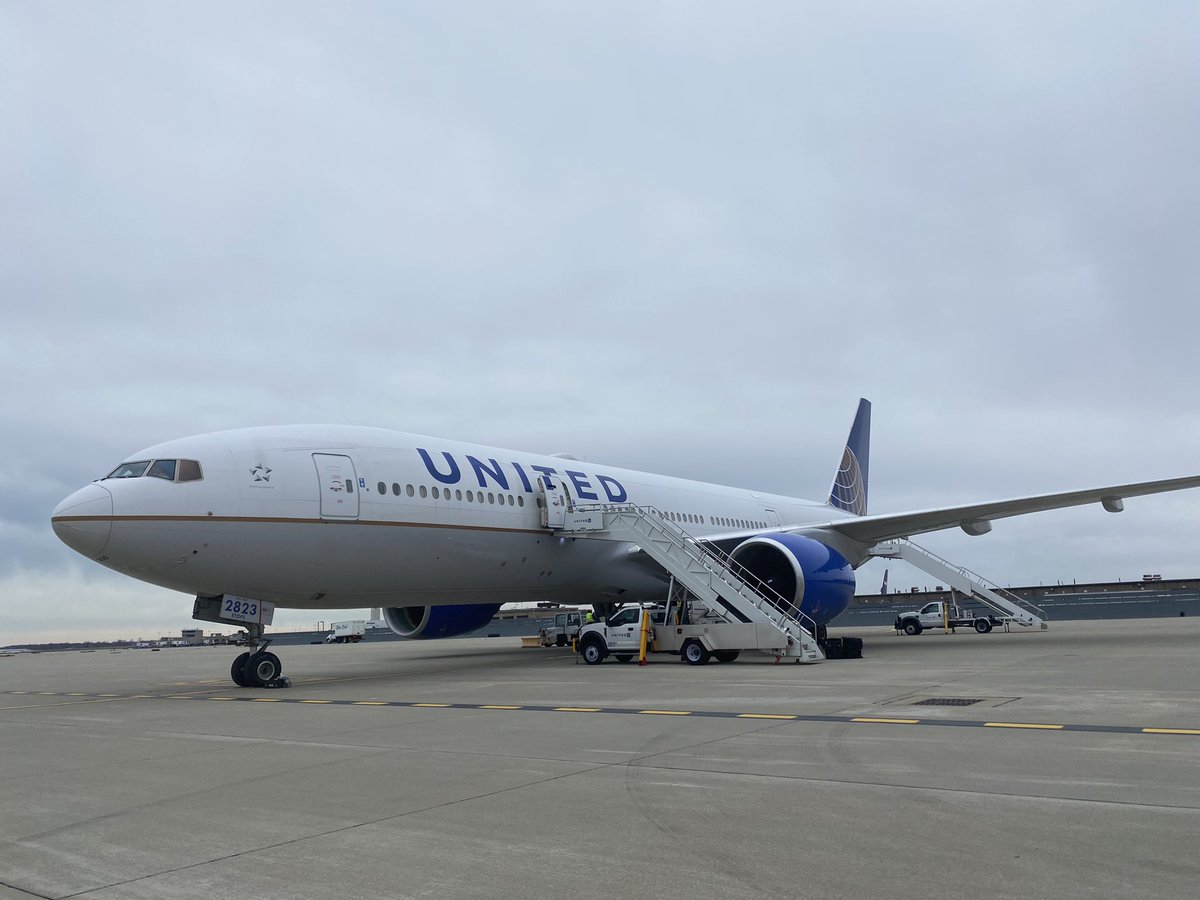 Brian F. Kennedy (@brianfkennedy) on Twitter photo CLECG and EWRCG working side by side to safely load and dispatch our Cleveland Browns before the high winds roll in. The Browns take on a team down south on Saturday😊 <a href="/weareunited/">We Are United</a> <a href="/LouFarinaccio/">Lou Farinaccio</a> @jacquikey <a href="/dtpilot19/">David Terry</a> CLECG and EWRCG working side by side to safely load and dispatch our Cleveland Browns before the high winds roll in. The Browns take on a team down south on Saturday😊 <a href="/weareunited/">We Are United</a> <a href="/LouFarinaccio/">Lou Farinaccio</a> @jacquikey <a href="/dtpilot19/">David Terry</a>