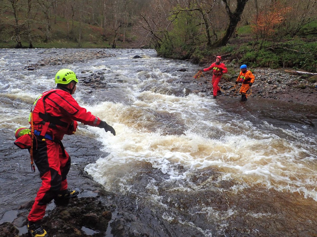 It was another busy year for our mountain rescue teams 🏔️🆘 Officers and volunteers work together to help those lost, missing or injured on Scotland's hills and mountains in all conditions, putting their own lives at risk. #ThinkWinter ➡️ @Mountain_Scot @ScottishMR for advice.