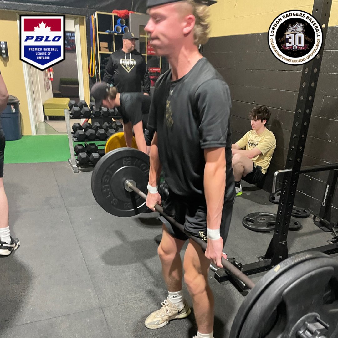 ThePBLO's tweet photo. The 18U @London_Badgers are hitting the weights hard this offseason. Bulking as well as explosive exercises are making players such as @jackproulx7 & @LoganMelo2025 reach new heights for the 2024 season.
#ThePBLO | #BaseballWorkout https://t.co/62fw0cTjn4