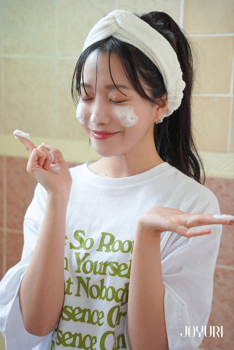 JoYuriBR's tweet photo. 📸 | Fotos da YURI, liberadas no fancafe dos bastidores do photoshot para o seu primeiro photobook, 'To All Things I Love': [1/6]

#JOYURI #チョユリ #GLASSY  #曺柔 https://t.co/RmbxrfEgjm