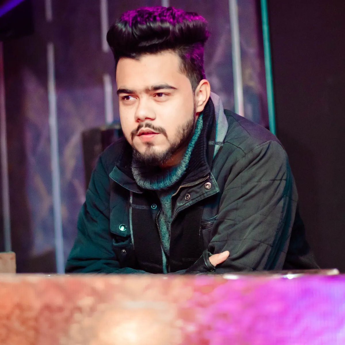 mr_moizrock's tweet photo. #moiz #moizrock #mrmoizrock #mr_moizrock https://t.co/RpYKCWlHIN