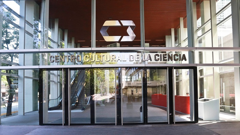 ElGatoyLaCaja's tweet photo. El C3 es un espacio público y gratuito que trabaja con escuelas y con público en general. Más de una vez nos encontramos en el auditorio del @ccdelaciencia para presentar libros y participar de distintas actividades. https://t.co/Sw8J3idEo9