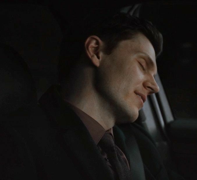 agentxsinclair's tweet photo. Does he have any plans for this weekend? Nope. Does he want to have a good time? Yep.
#RP #Roleplay #ModernRP #ModernRoleplay https://t.co/C01ioU3QDG