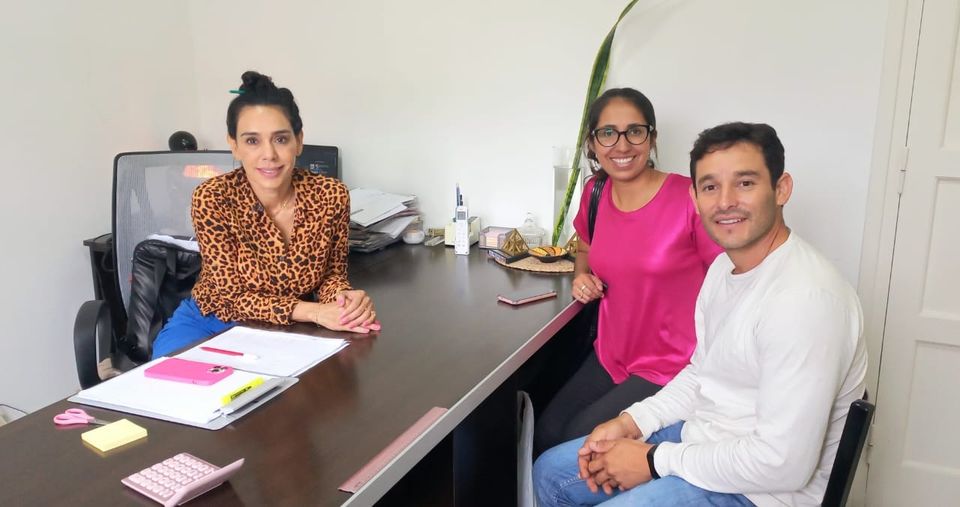 El Jardín

El Intendente Juárez realizo gestiones en Salta
hsnoticias.com.ar/notis.php?idNo…