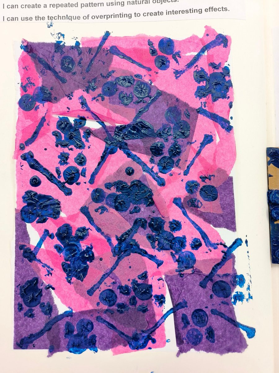 Awesome artwork in Ash class y1/2 today, finishing their printmaking unit. Children made a colograph, a tissue paper background then used ink to create patterns. Aren’t these amazing? 🎨 @Edu_Meadows @baronbedford @jane_janieryder #cuspcurriculum @WhitefieldPS