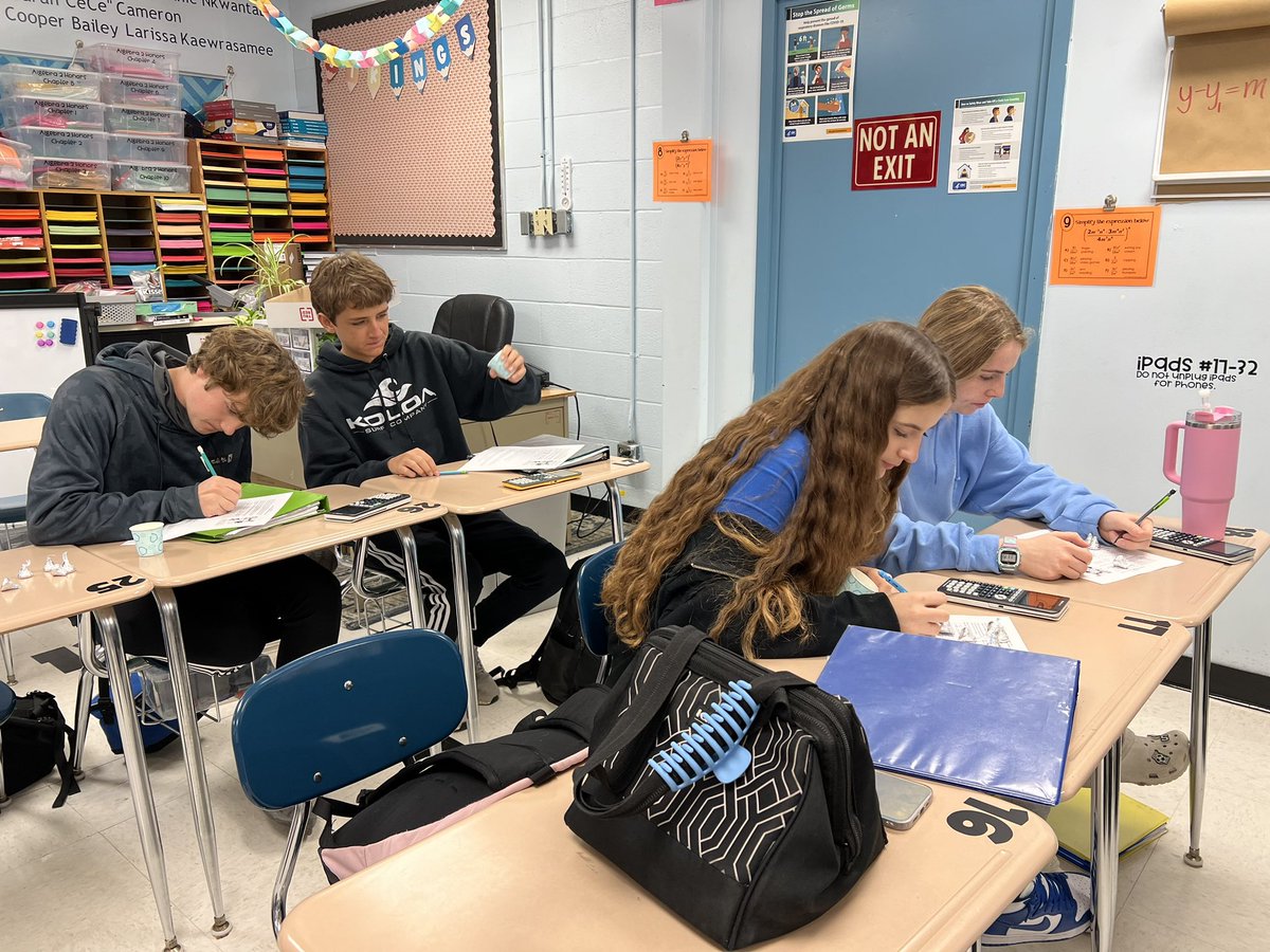 StatsBabies's tweet photo. The #StatsBabies are dropping Hershey Kisses!! It’s my favorite part of the year- inference testing in APStats ❤️ https://t.co/XFoKq5keyr