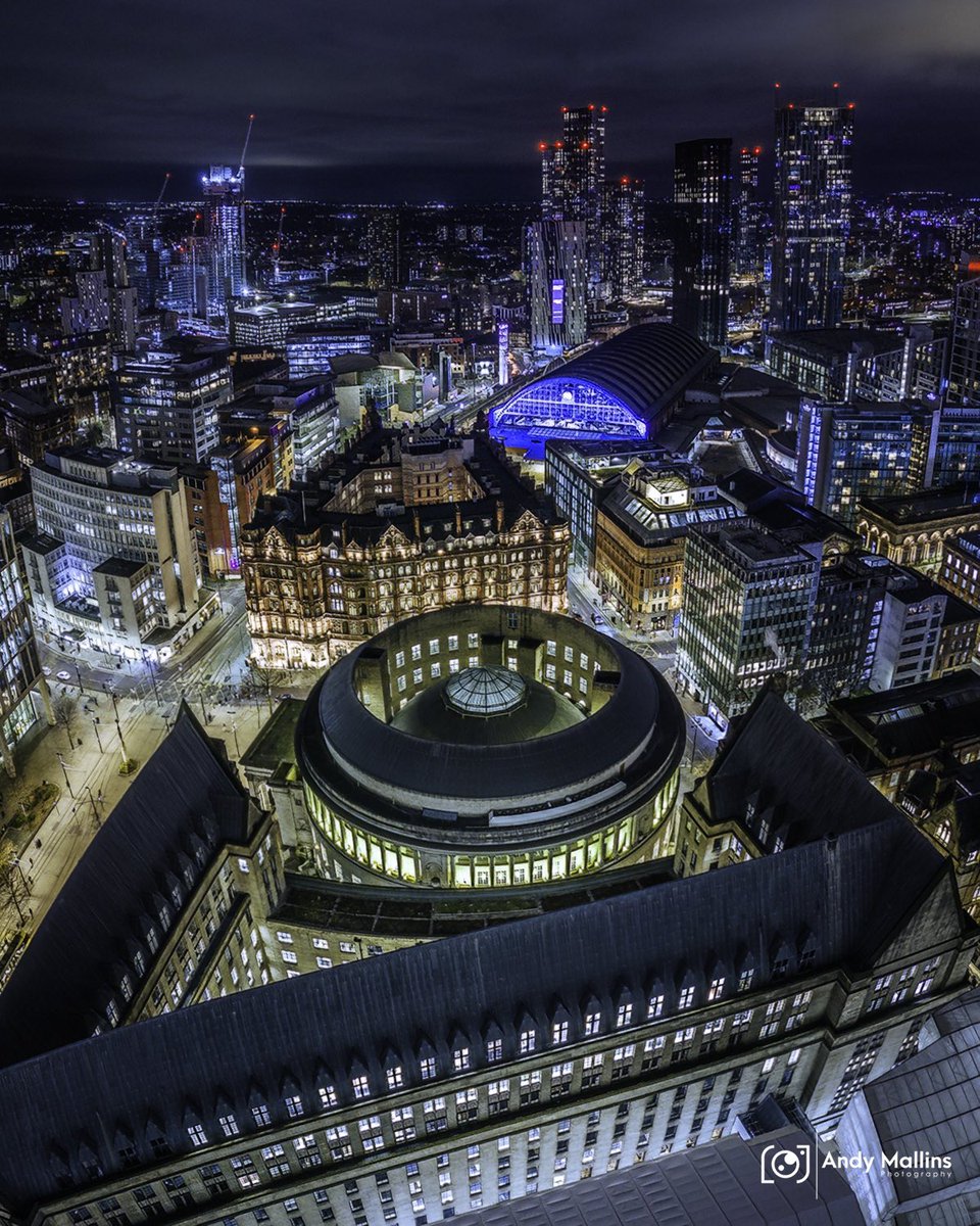 Views from the Town Hall 🌃

#manchester <a href="/ManCityCouncil/">Manchester City Council</a>
