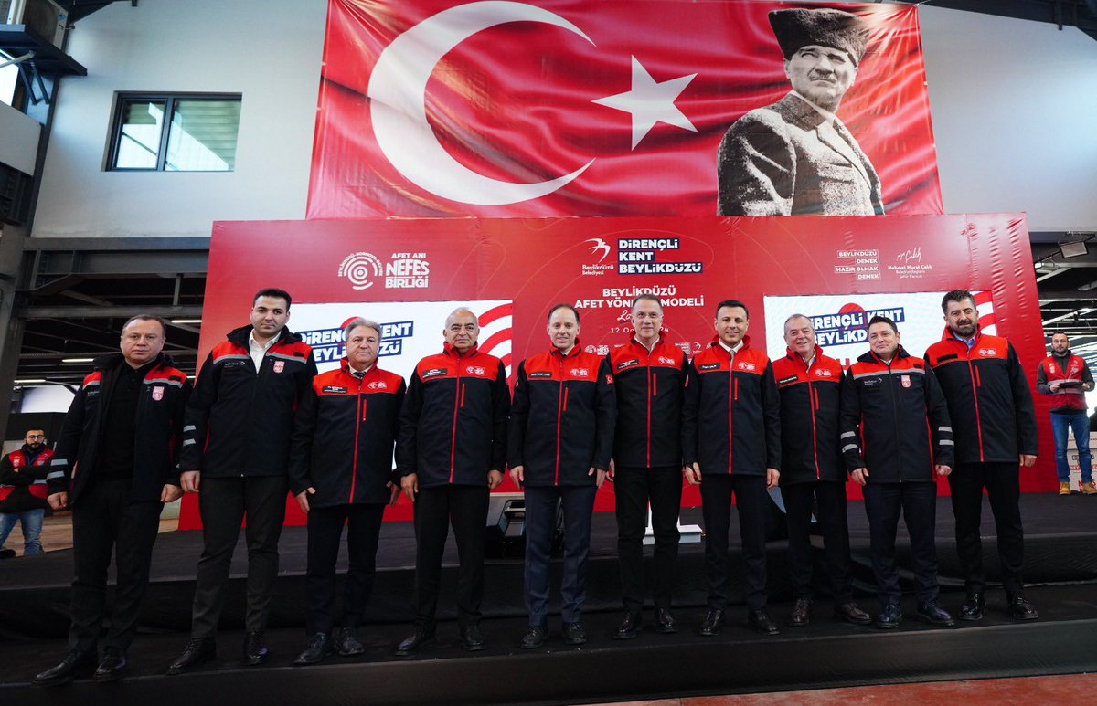 Bugün olası İstanbul depremine hazırlıklar kapsamında afet öncesi, afet anı ve afet sonrası planlamalarını içeren;

Türkiye’ye örnek olacak Beylikdüzü Afet Yönetim Modelinin tanıtım toplantısına katıldık.

Beylikdüzü Belediye Başkanı Sn. Murat Çalık, İzmir Bornova Belediye