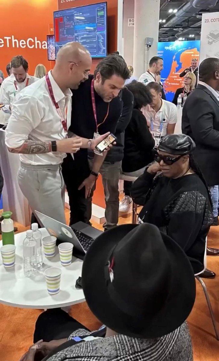 Signed, sealed, delivered! Music legend Stevie Wonder visited Dutch startups at the NL Tech Pavilion at #CES2024 , including BREGGZ and Sevvy