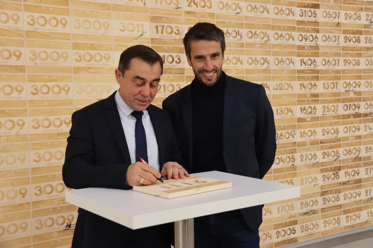 <a href="/Lucbouard/">Luc_Bouard</a> <a href="/a_leboeuf/">Alain LEBOEUF</a> ❤️❤️En 2024, la #Vendée sera le territoire des grands événements, aussi grands rendez-vous économiques, avec :
⛵️ La course de voile New-York - Vendée - Les Sables-d'Olonne.
⛵️ Le 10e <a href="/VendeeGlobe/">Vendée Globe</a>.
🔥 Le Relais de la Flamme des JO de <a href="/Paris2024/">Paris 2024</a>.
🌸 Les Floralies Internationales.