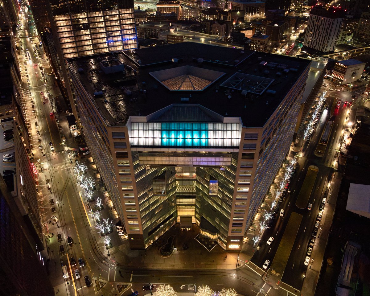 BedrockDetroit's tweet photo. The #Detroit skyline is illuminated in Honolulu blue this weekend in support of the @Lions as they tackle the @RamsNFL in their first home playoff game in 30 years! Let’s go #Lions! 🦁💙

#OnePride #DetroitLions https://t.co/MnvHpoExhK