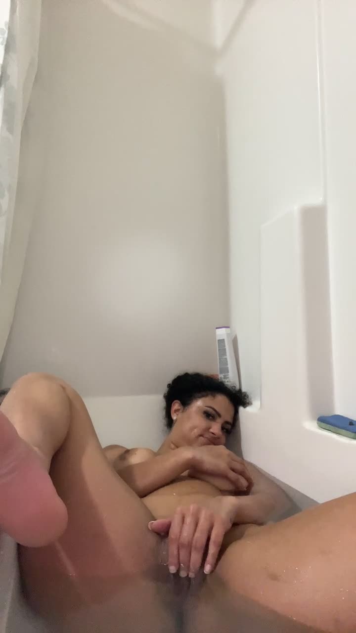 Pretty Hustler is live now! https://t.co/6IAHhNxxms https://t.co/Rf4EtC6Wmw