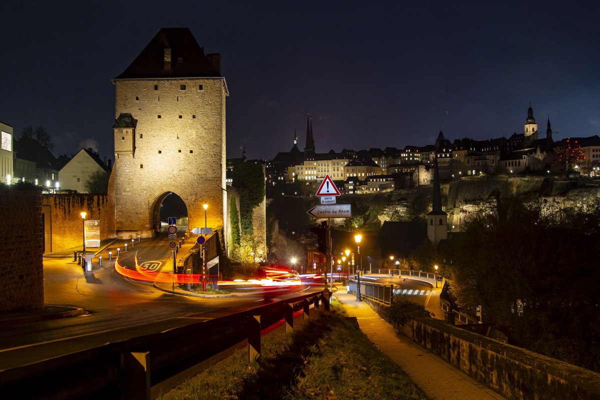 Entre mythes et légendes…promenade de nuit dans la forteresse du Luxembourg…infos.rtl.lu/actu/luxembour… <a href="/RTL_Infos/">RTL Infos</a> <a href="/RTLlu/">RTL Luxembourg</a> <a href="/rtl_today/">RTL Today</a> <a href="/gouv_lu/">GouvernementLU</a>