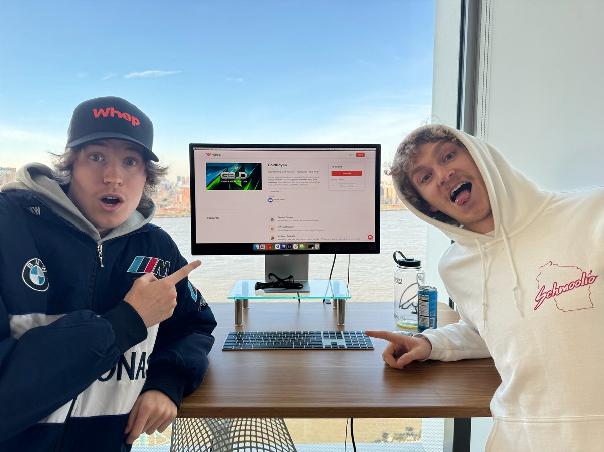 czoob3's tweet photo. We're so stoked to welcome @JDGoldboys and the  Goldboys team to the @whop fam 🥂

To celebrate, we're giving away 2x NBA tickets and 5x one-month memberships to Goldboys!

➡️ Like & Retweet
➡️ Follow @goldboys & @czoob3

Excited to take over the world together 🎉🌐