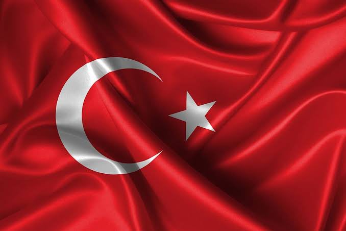 Milletimizin başı sağ olsun 🇹🇷

Pençe-Kilit Harekâtı bölgesinde şehit düşen kahraman askerlerimize Allah’tan rahmet, yaralı Mehmetçiklerimize acil şifalar diliyoruz.