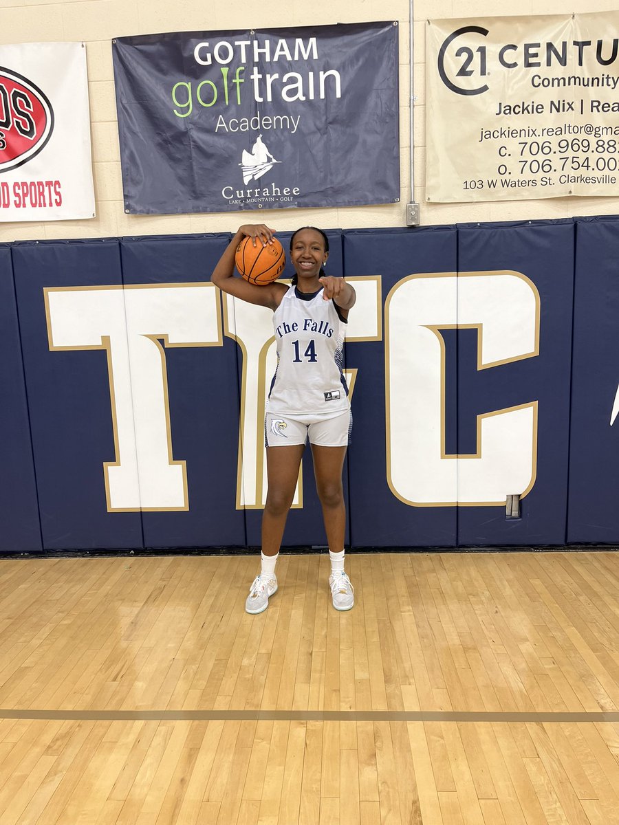EstherMahu's tweet photo. After having a great conversation with Coach Ryals. I’m excited to get an offer from Toccoa Falls College!! https://t.co/o5xN3Vds6y