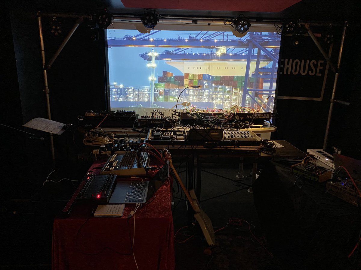 semi-echo tweet media